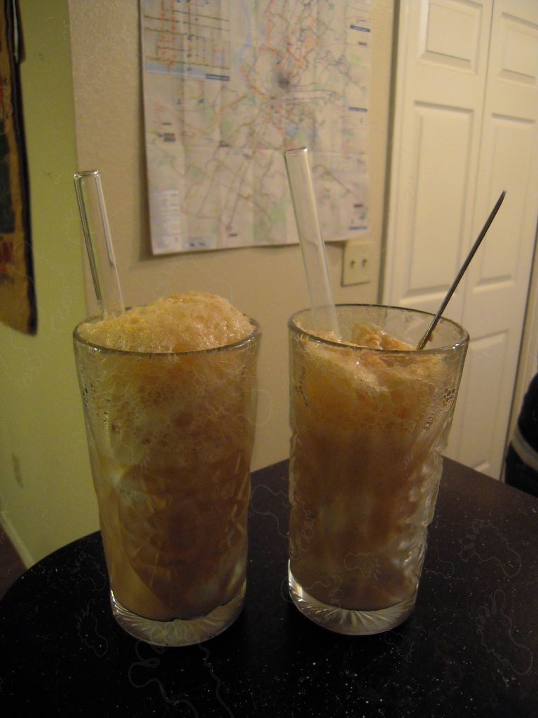 https://happyhollowglass.com/wp-content/uploads/2023/03/Root-Beer-Float-with-Zero-Waste-Glass-Straws-12mm-9inch-smoothie-size.jpg